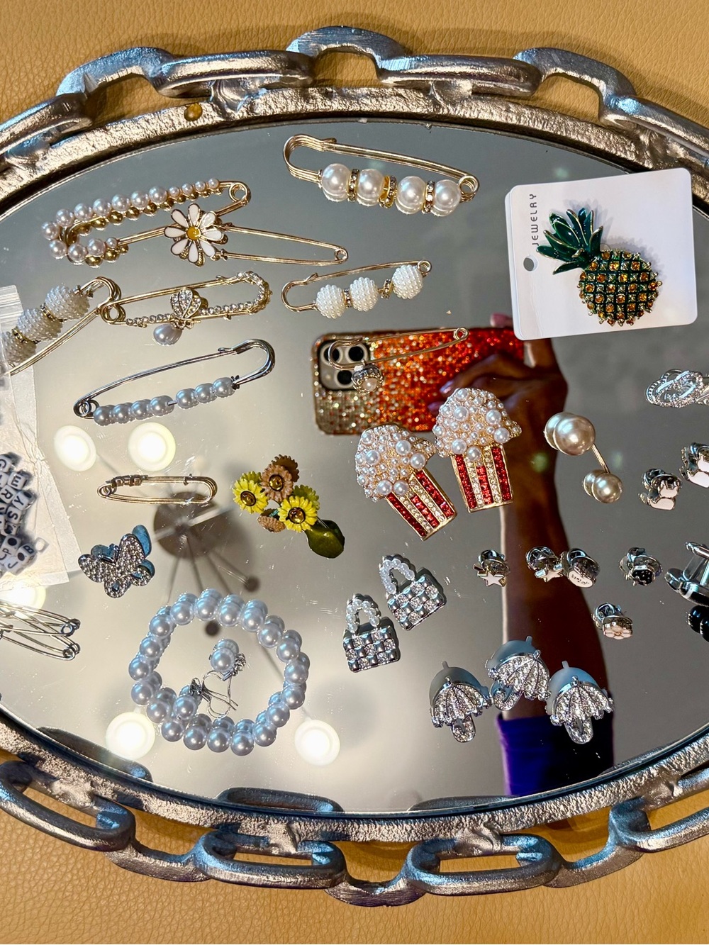 Brooches, Pearl Pins, Varied Accent Jewelry for Clothing, Crafts, Ties